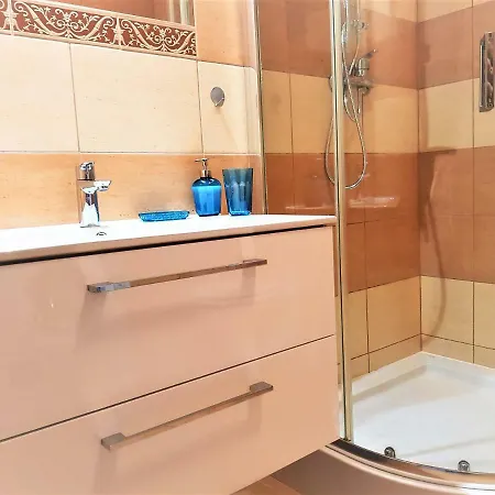 B&f Garbary Business & Family - Parking * Познань