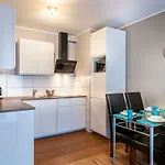 B&f Garbary Business & Family - Parking Poznań