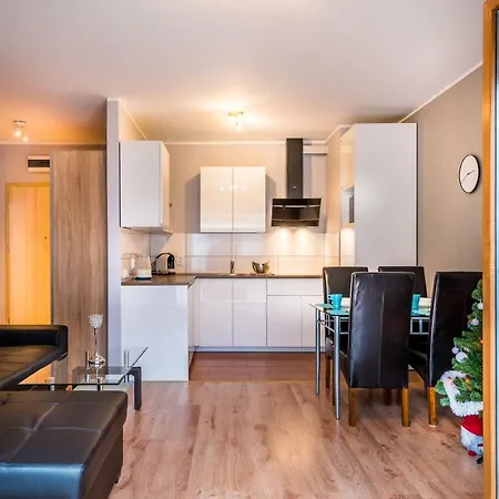 B&f Garbary Business&family - Parking Apartament