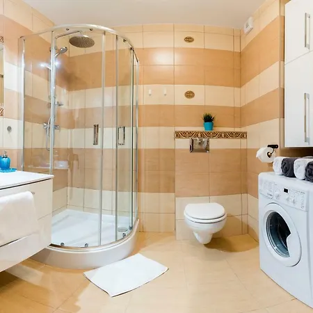 Apartment B&f Garbary Business & Family - Parking Poznan