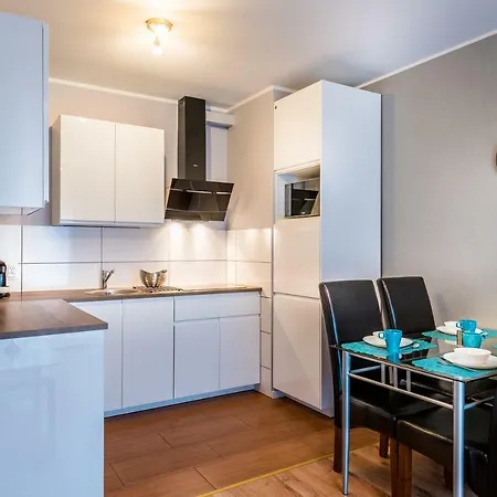 B&f Garbary Business & Family - Parking بوزنان