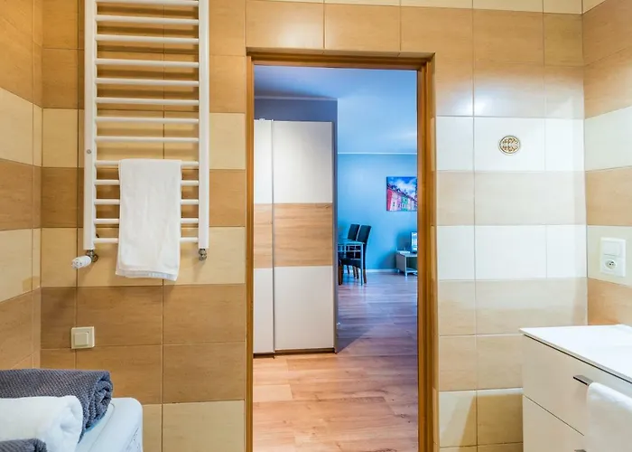 B&f Garbary Business & Family - Parking Apartment